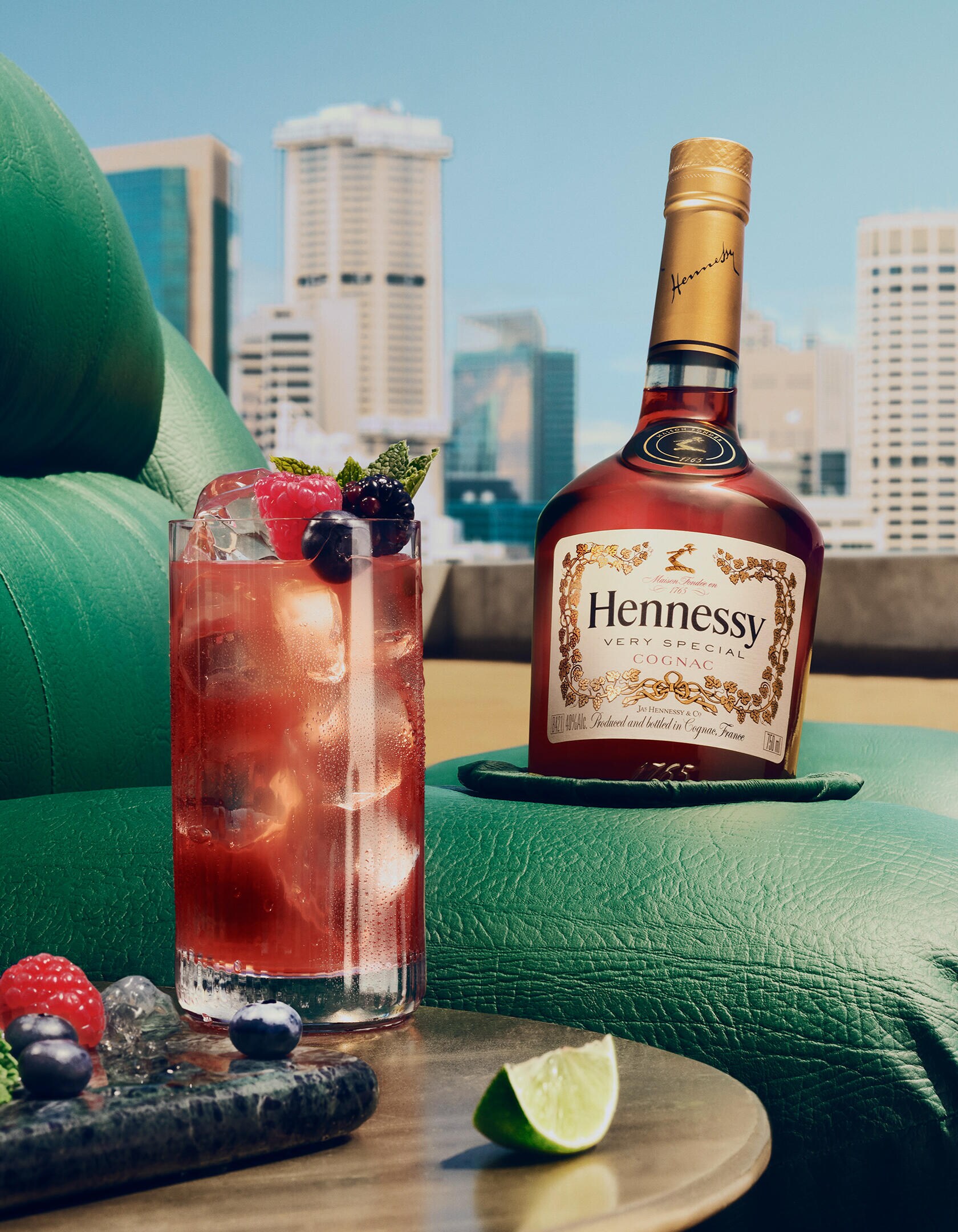 hennessyvs-madeformore-kv-berry-cocktail