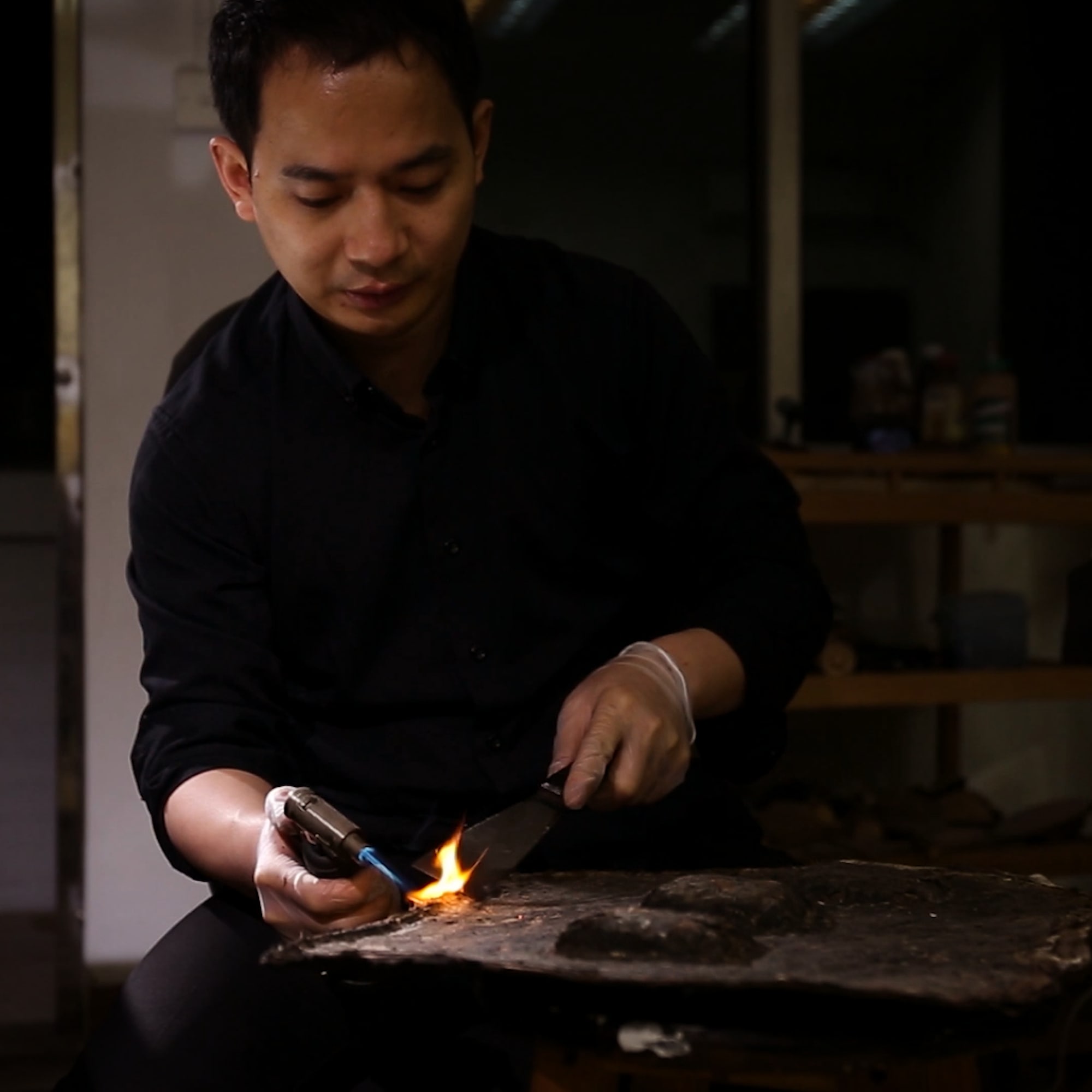 hennessy-yao-bangliang-working-his-art-2000x2000-1