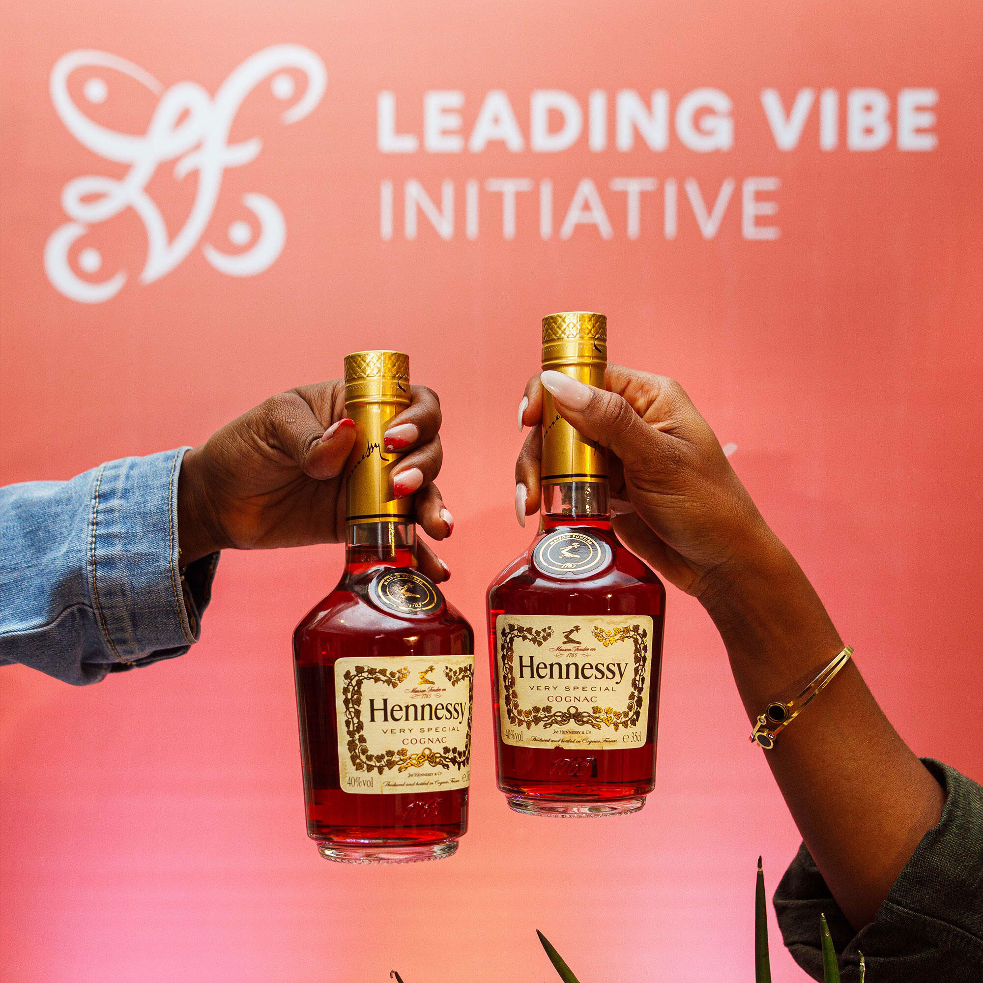 hny_lvi_carafes_2000x2000-1